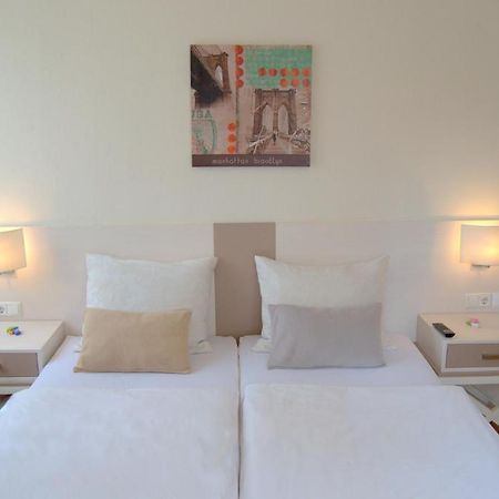 Hotel Centro Στουτγκάρδη Δωμάτιο φωτογραφία
