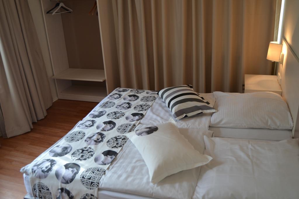Hotel Centro Στουτγκάρδη Δωμάτιο φωτογραφία
